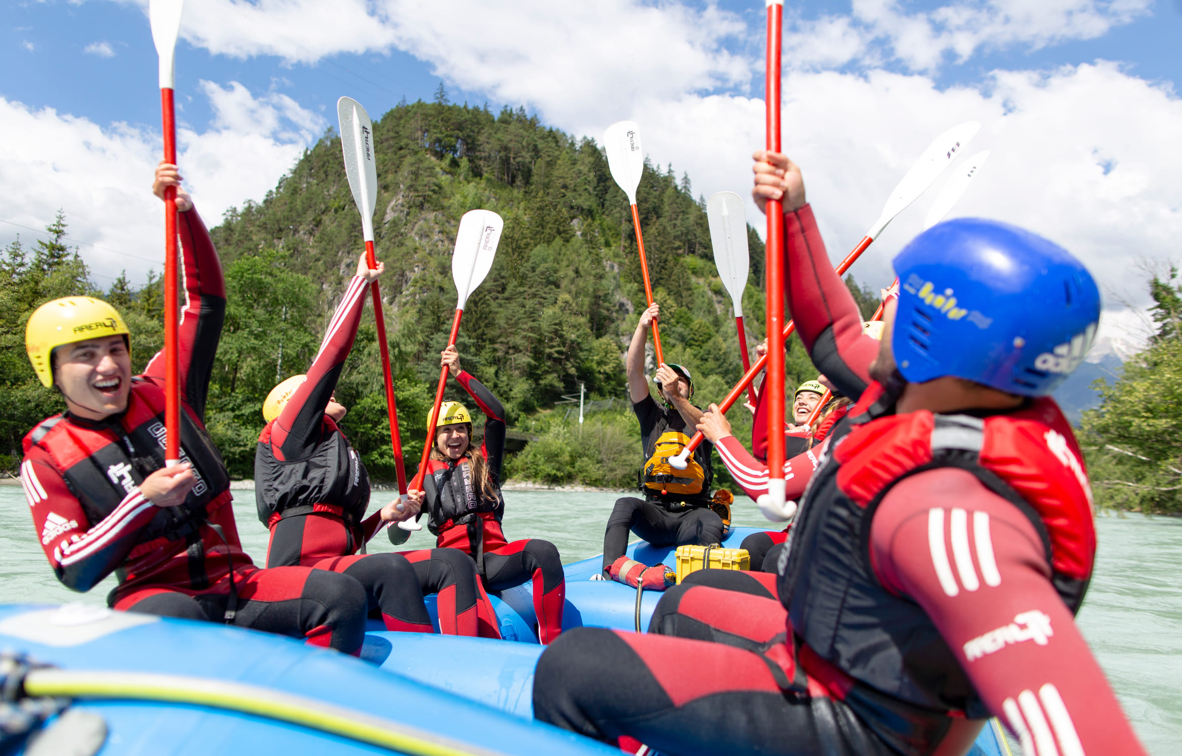 Rafting in Tirol – Geführte Wildwasser-Touren in Österreich