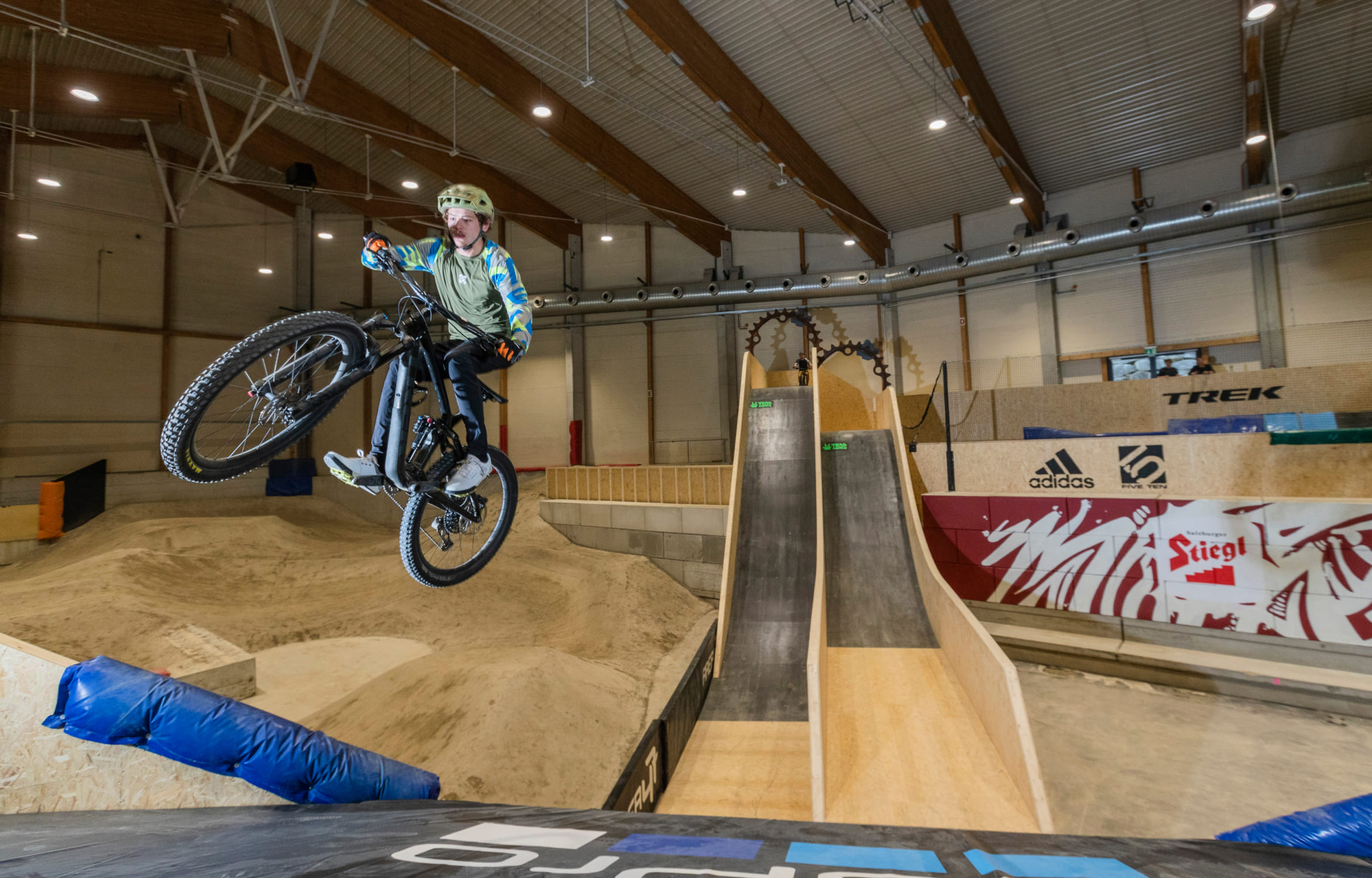 Joyride 150 Indoor Bike Park Pack Joyride 150 Group Mountain Bike