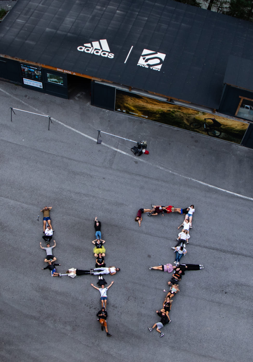 Personen formen die Zahl 