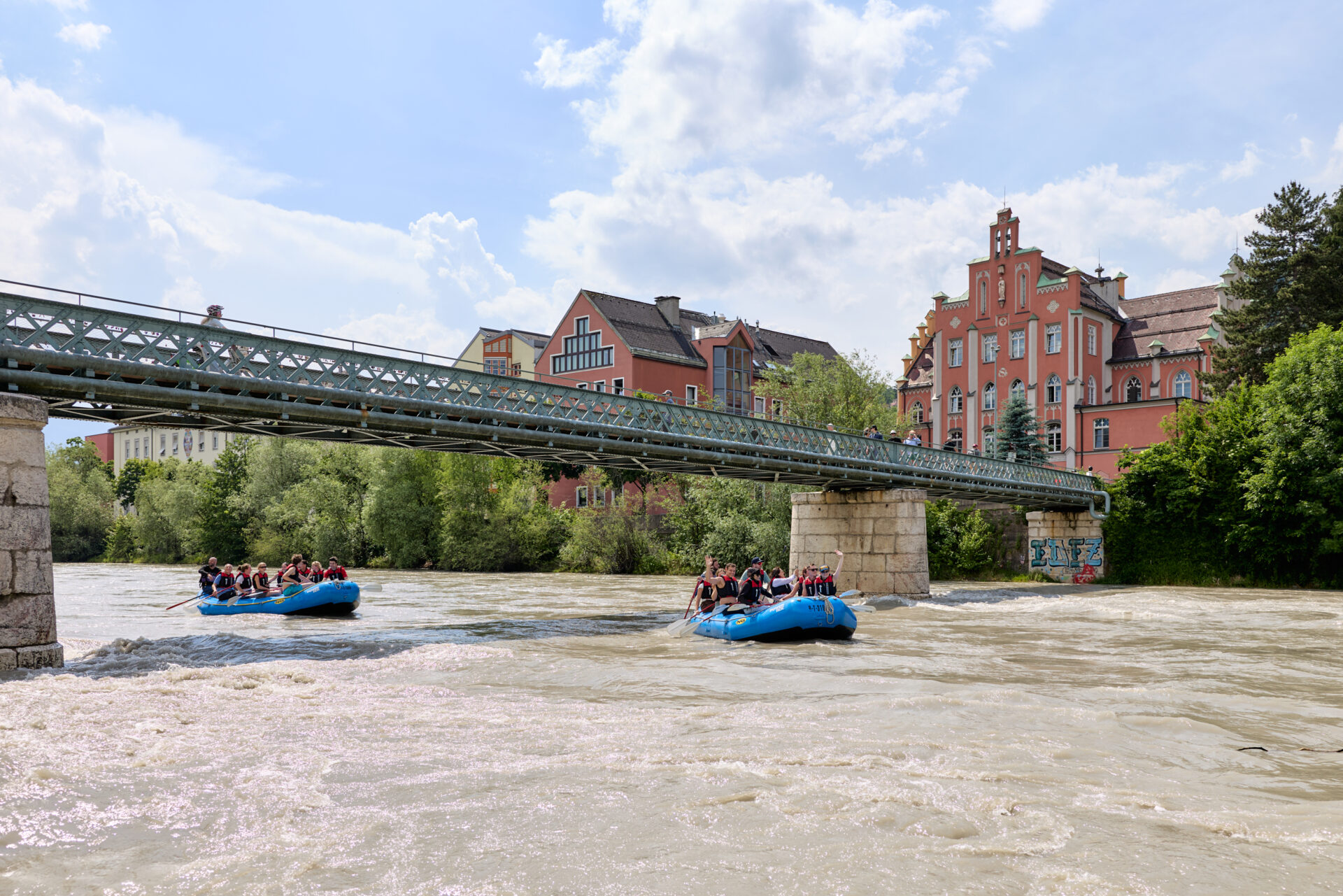 Sightseeing Rafting Innsbruck – entspanntes Rafting über den Inn durch die Stadt