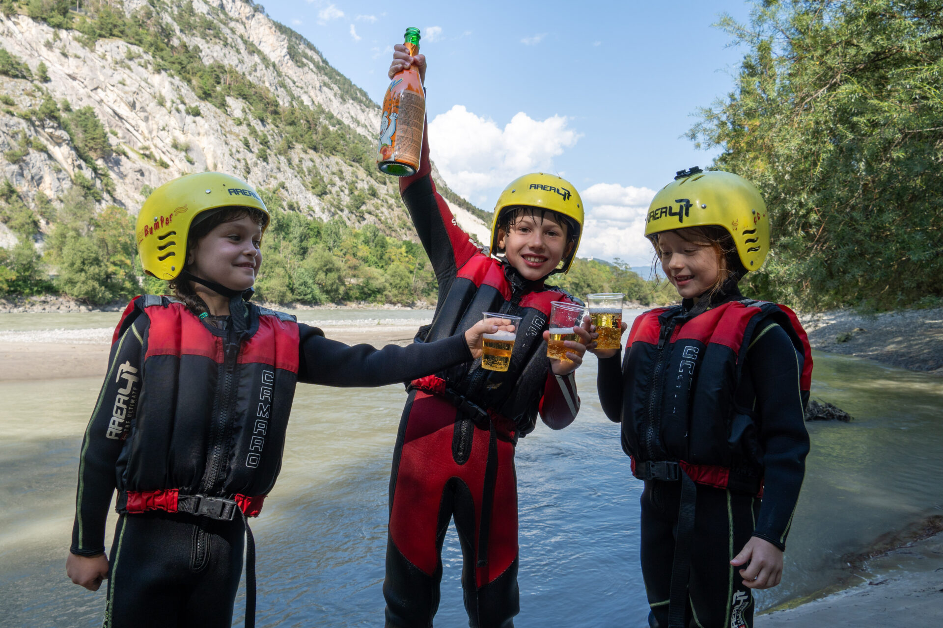 Kinderrafting auf dem Inn bei Haiming mit der AREA 47